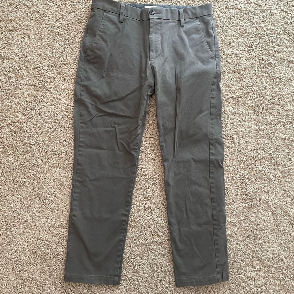 Dockers Slim Tapered Chinos (32x29)- NWOT